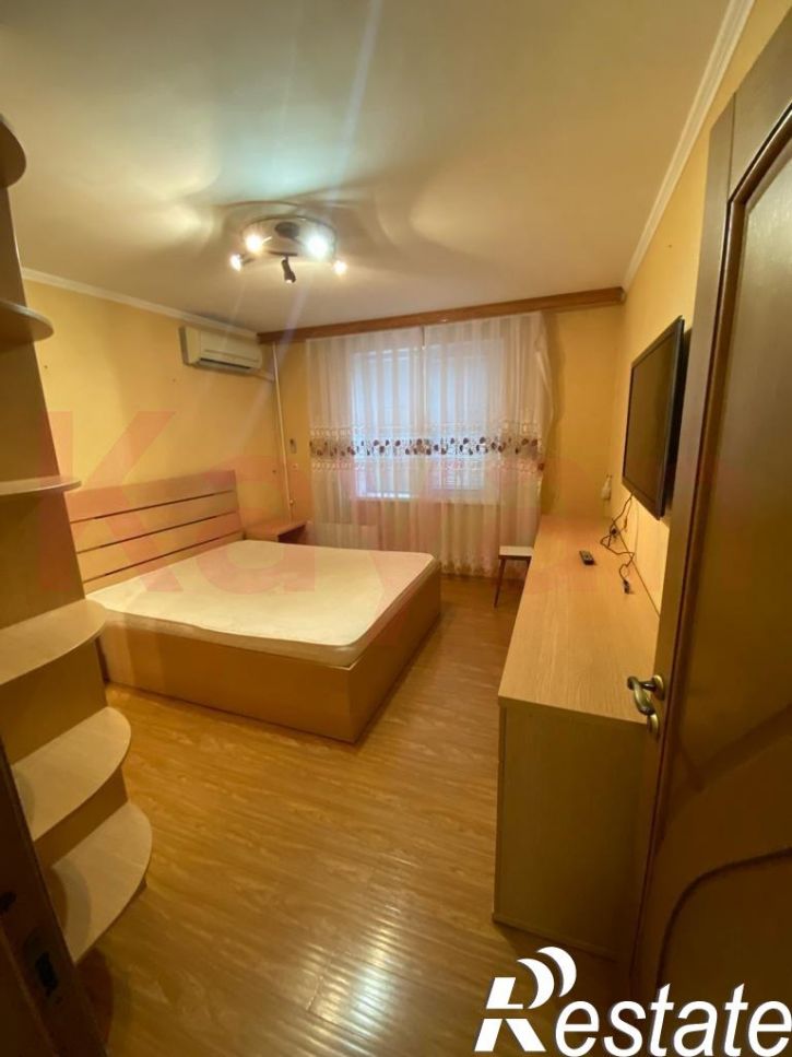 2-комн квартира Чекистов проспект