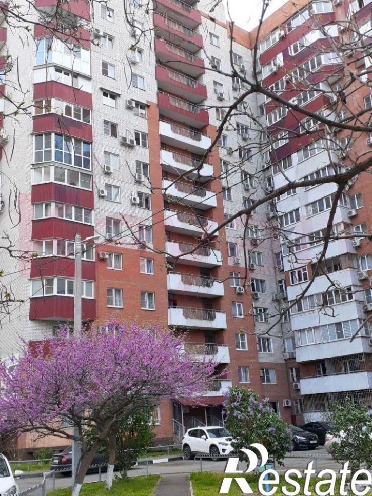 2-комн квартира Чекистов проспект