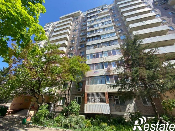 3-комн квартира Чекистов проспект