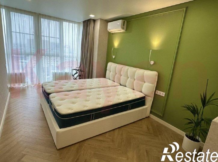 2-комн квартира им. Селезнева ул.