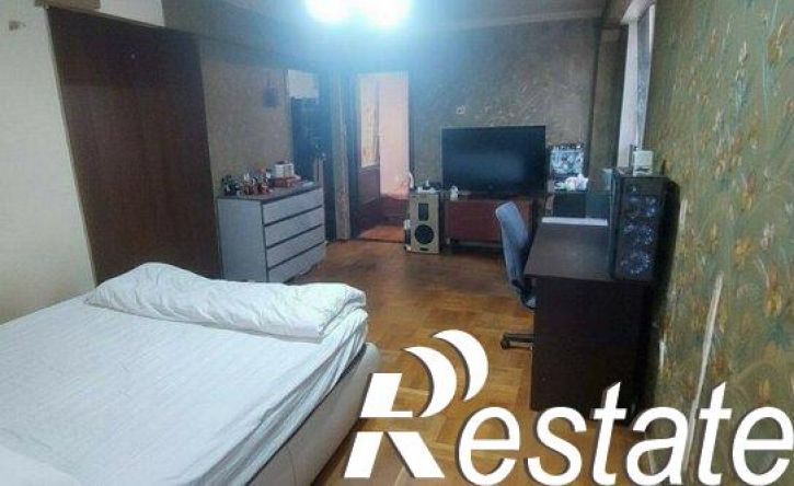 2-комн квартира улица Яна Полуяна, 42,  д. 42