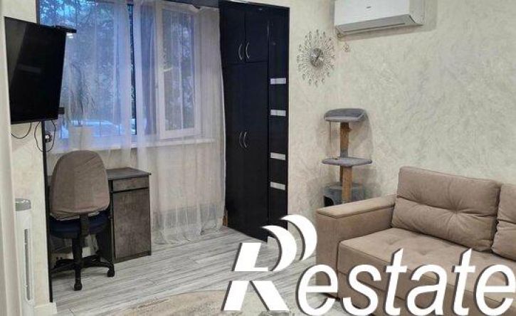 2-комн квартира улица 70 лет Октября, 4,  д. 4