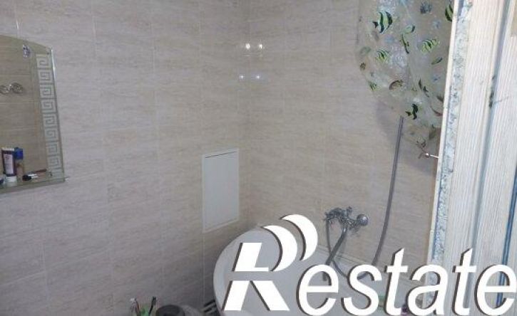 2-комн квартира улица Генерала Петрова, 37,  д. 37