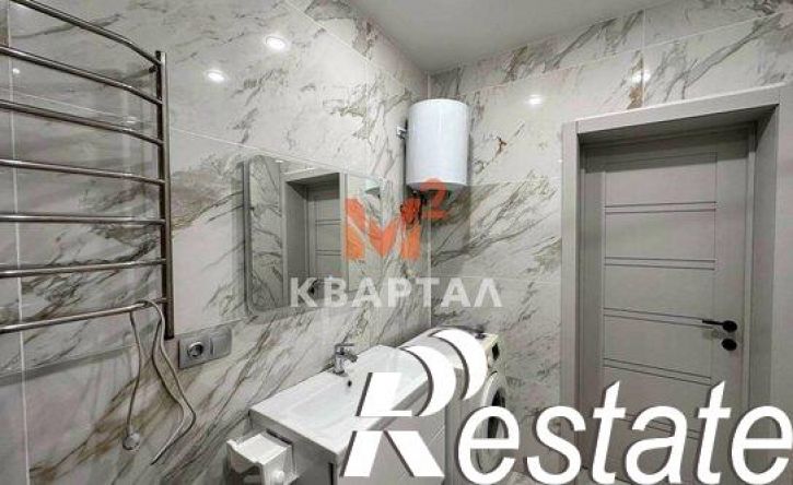 2-комн квартира улица Мурата Ахеджака, 12 к1,  д. 12 к1