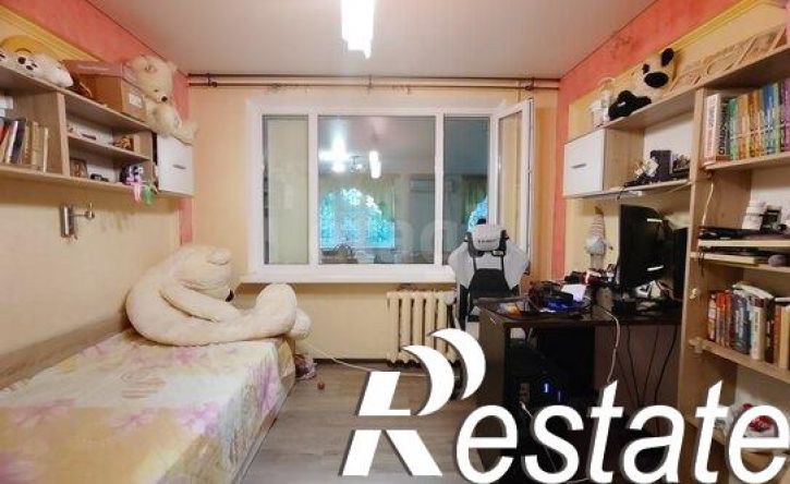 4-комн квартира улица Гидростроителей, 33,  д. 33