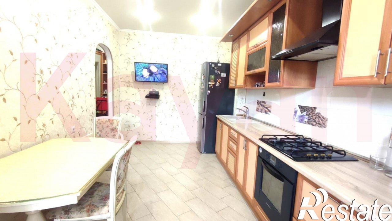 Купить квартиру за 10 500 000 рублей на Одесский проезд