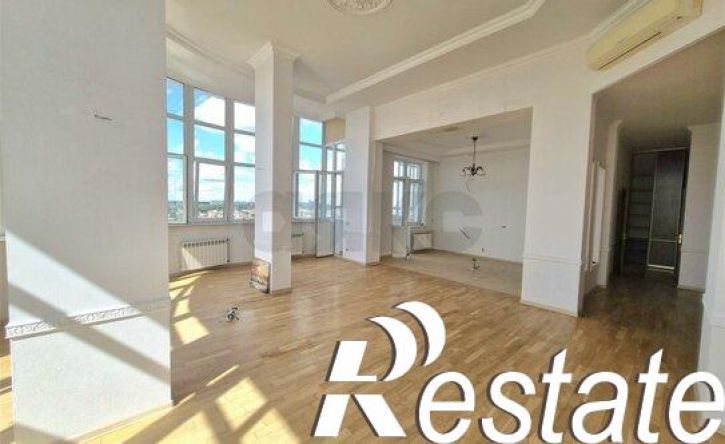 3-комн квартира улица Передерия, 64,  д. 64