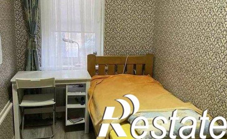 4-комн квартира Базовская улица, 70,  д. 70