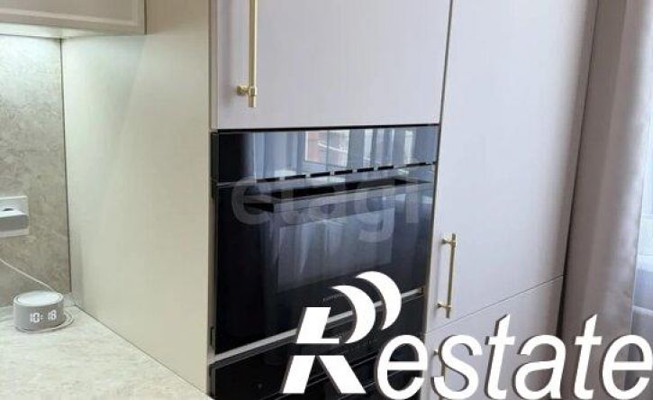 3-комн квартира улица Калинина, 350/10,  д. 350/10