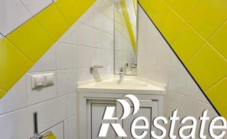3-комн квартира улица Гаврилова, 27,  д. 27