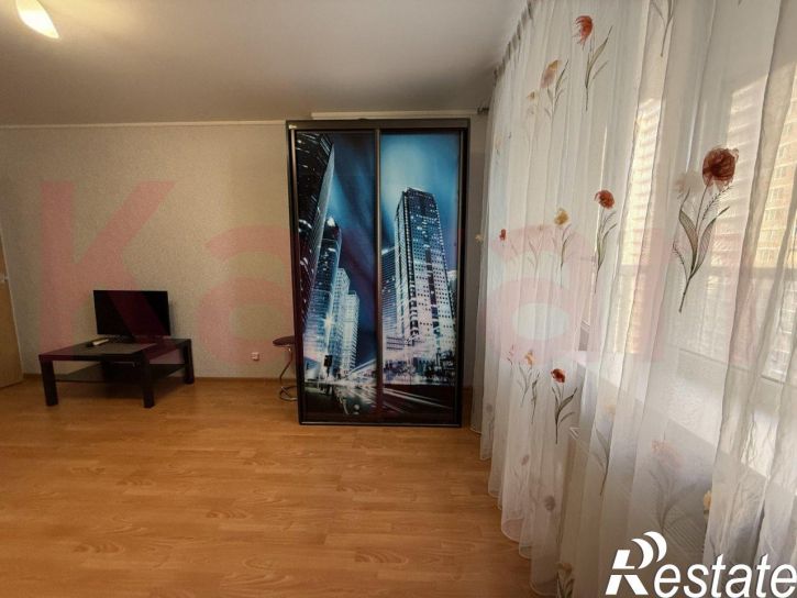 2-комн квартира Дзержинского ул.