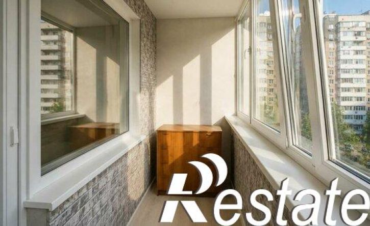 2-комн квартира проспект Чекистов, 21,  д. 21