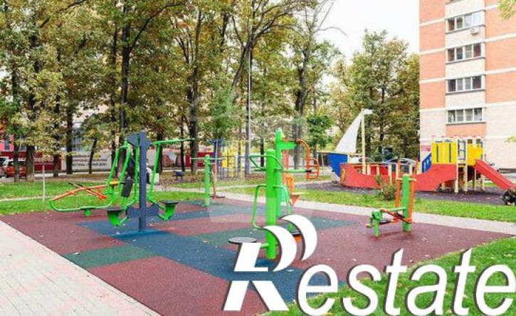 3-комн квартира улица Героя Сарабеева, 9,  д. 9