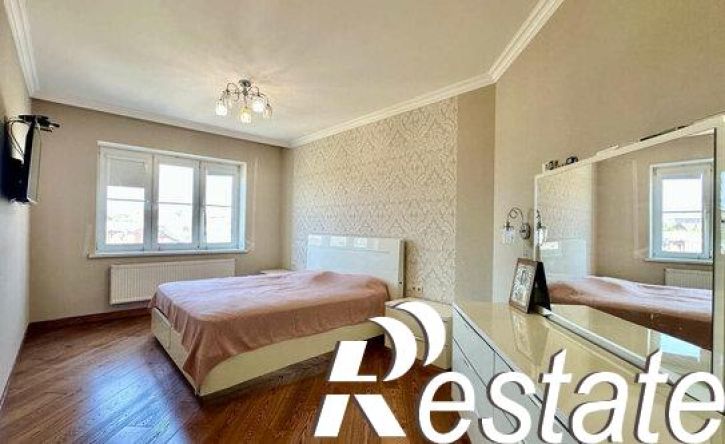 3-комн квартира улица Гаврилова, 27/1,  д. 27/1