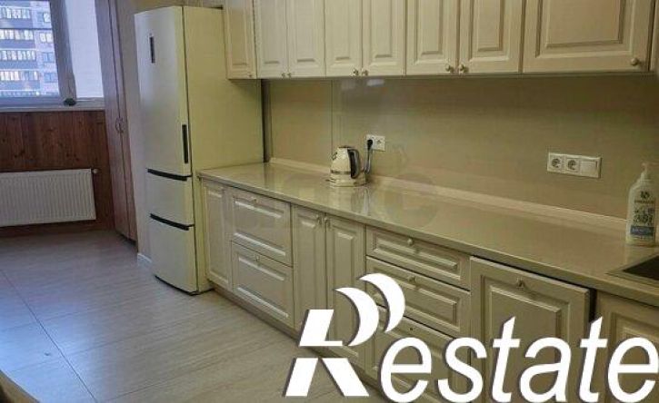3-комн квартира улица Цезаря Куникова, 24 к3,  д. 24 к3