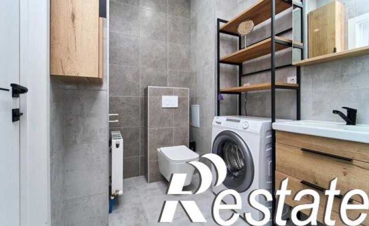 2-комн квартира Питерская улица, 40,  д. 40