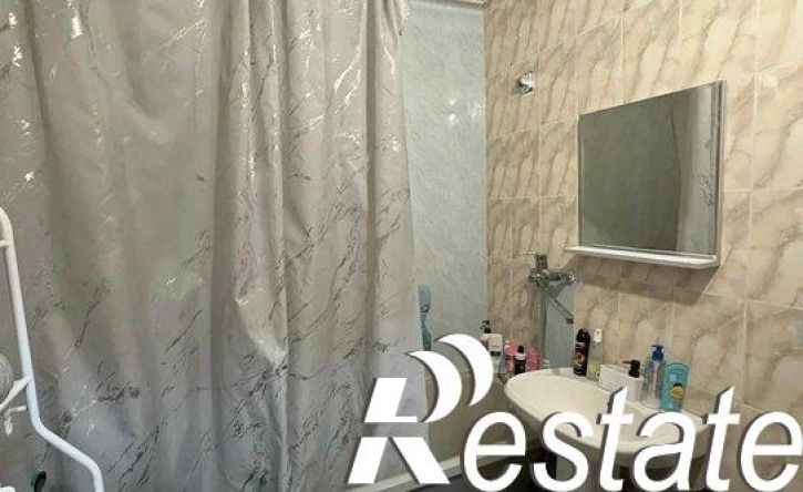 2-комн квартира проспект Чекистов, 1,  д. 1