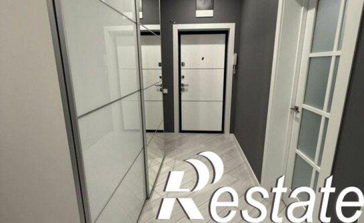 3-комн квартира улица Героя Сарабеева, 5 к4,  д. 5 к4